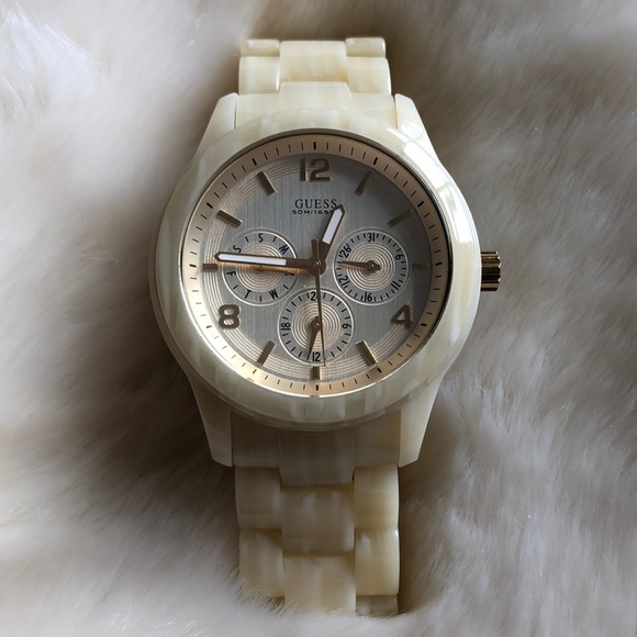 EUC Women’s Guess Horn Acrylic Watch - Picture 1 of 8